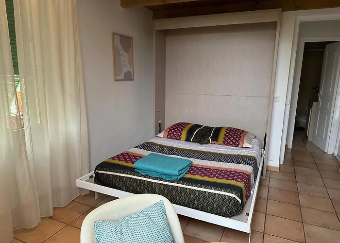 Studio Dans Villa A Nice Ouest