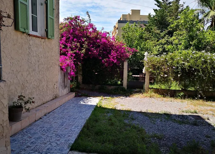 Studio Dans Villa A Nice Ouest